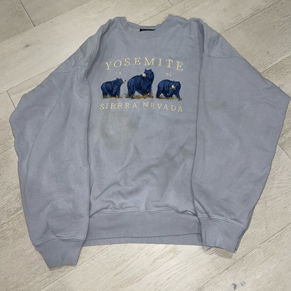 Brandy Melville Crewneck - Picture 1 of 4